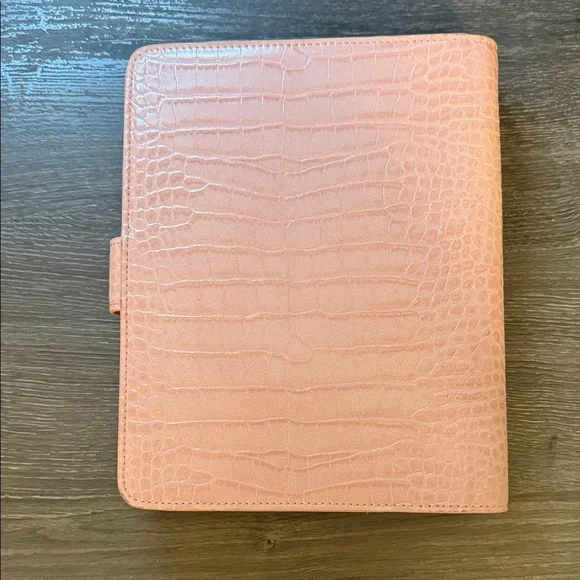 Notiq Pink Croc with Rose Gold hardware 6 ring A5 agenda - Picture 3 of 8